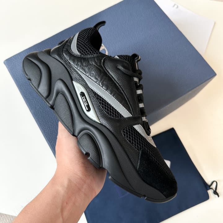 Dior B22 Men's Retro Jogging Sneakers in Black And White Patterned