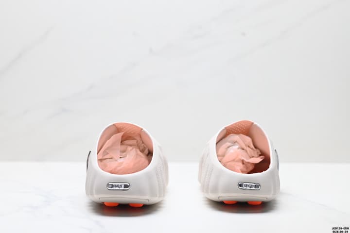 Nike Mind 001 Recovery Slide in Light Grey And Peach