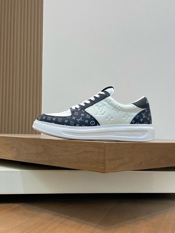 Louis Vuitton Nappa Leather Lightweight Sneakers in All White