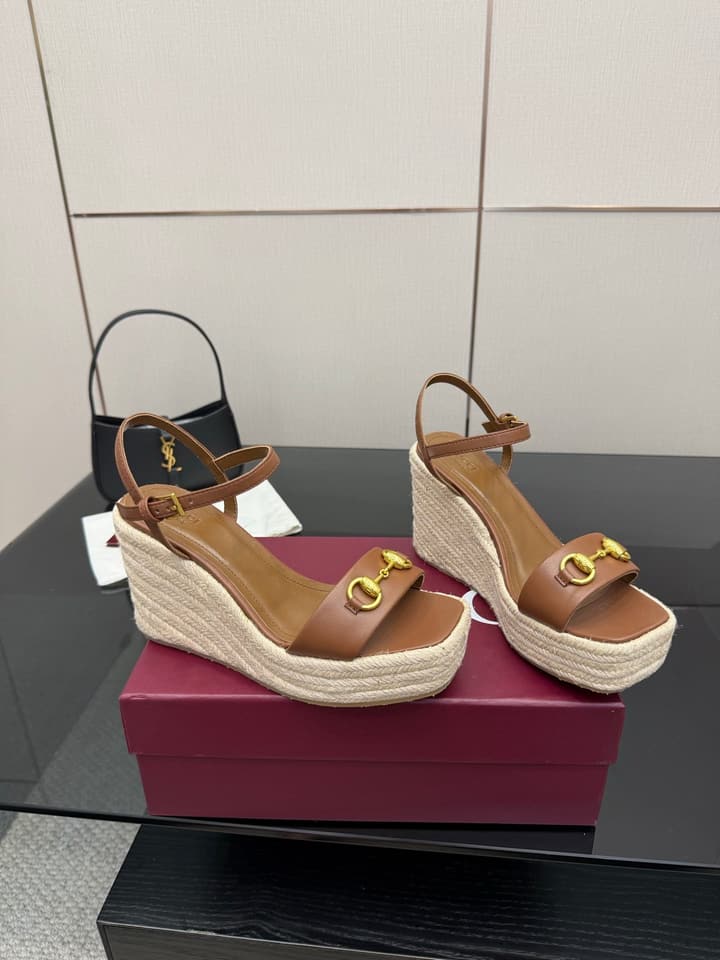 Gucci Horsebit Platform Sandals – 2025 Summer Collection in Black