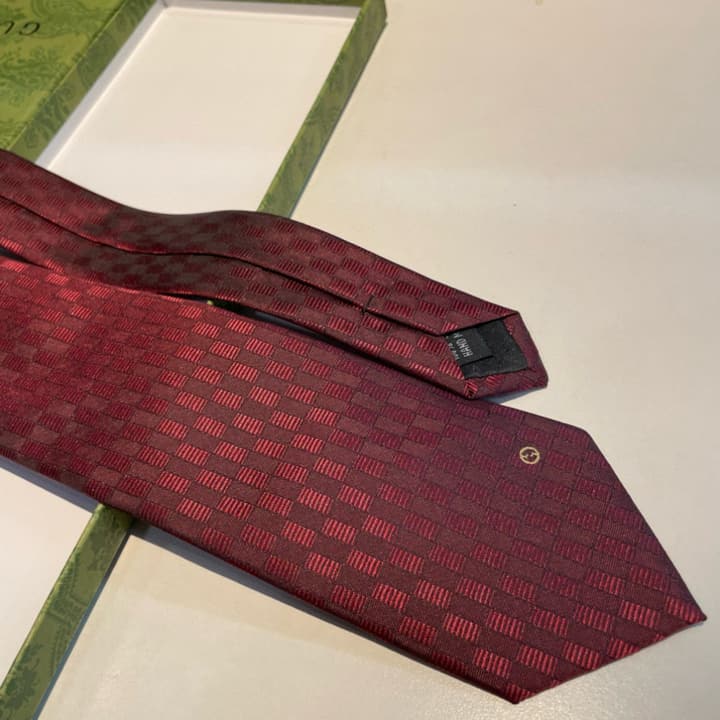 Gucci GG Logo Jacquard Tie in Black