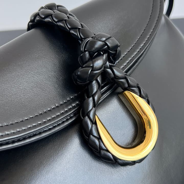 Bottega Veneta Small Liberta Handbag – 24FW in Classic Black