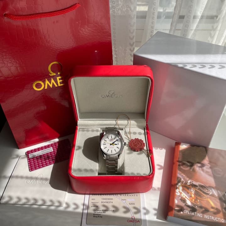 Omega Seamaster Aqua Terra 150 Co-Axial Master Chronometer 41mm in White Dial Steel Bracelet