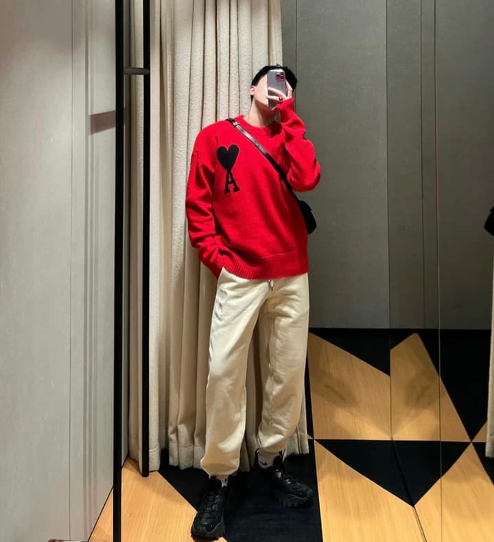 AMI Paris Heart Logo Knitted Sweater in Vibrant Red