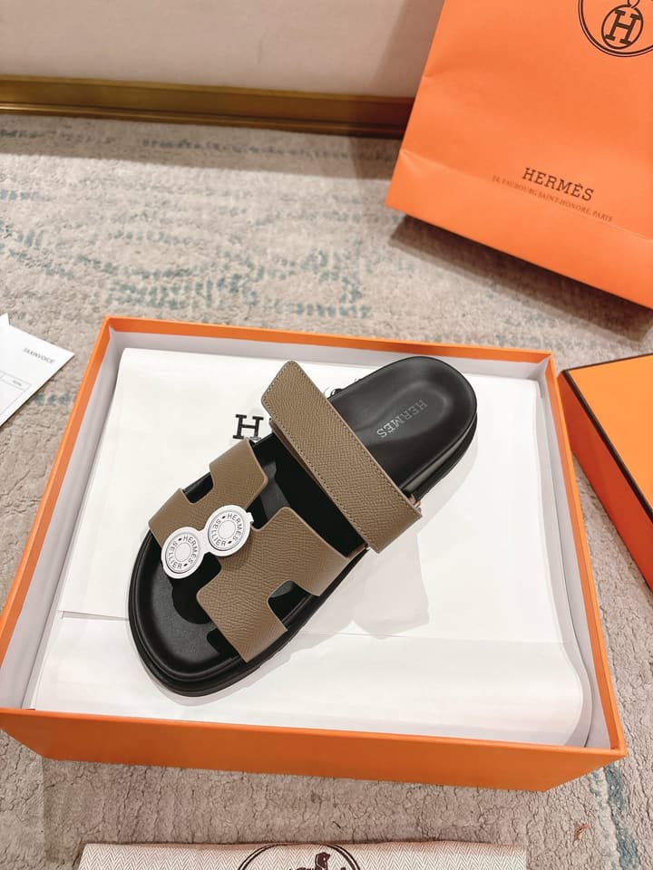 Hermès Chypre Leather Slides