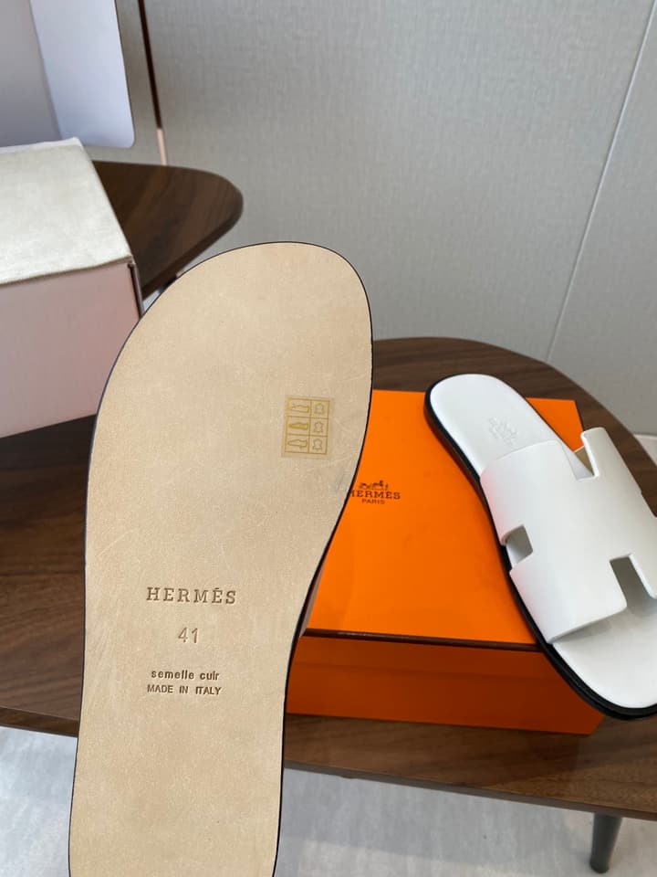 Hermès Izmir Series Men's H-Slide Sandals in Classic Black
