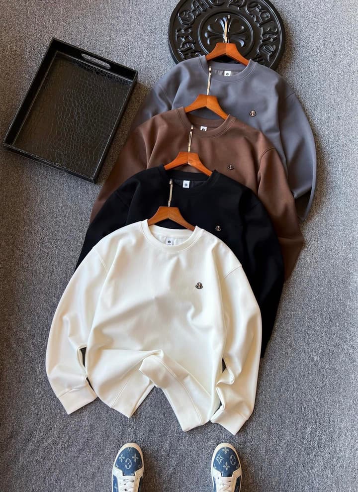 Moncler Luxury Air Cotton Crewneck Sweatshirt in Black