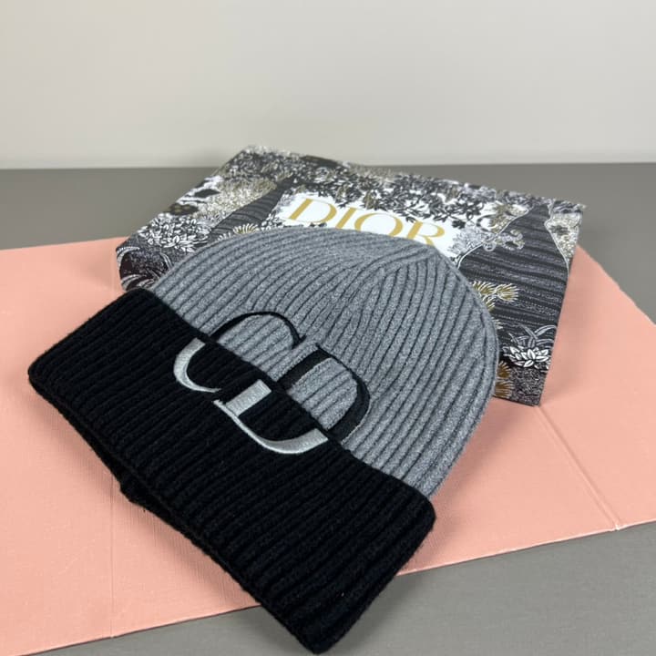 Dior Wool Cashmere Double Layer Beanie in Cream And Dark Brown