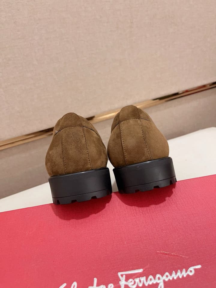Ferragamo Driving Shoes in Shiny Black Leather