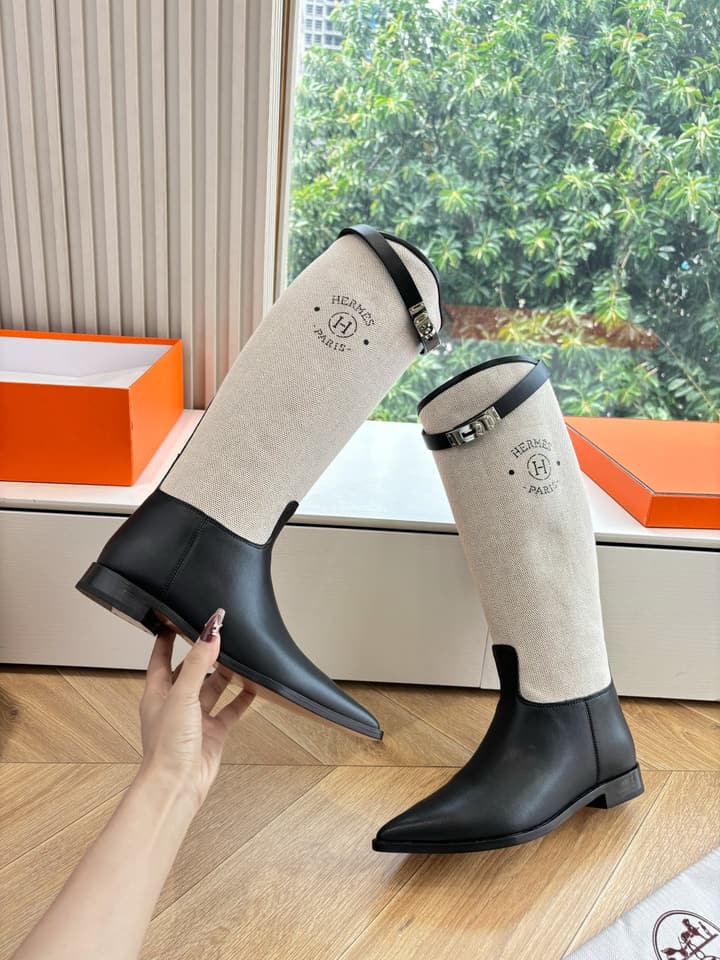 Hermès Classic Knee-High Boots – 2025FW in Assorted Buckle Riding Boots Display