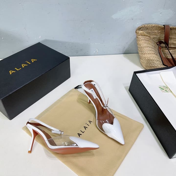 Alaïa Heart PVC Pointed Toe Slingback Mules – Spring/Summer Collection – 25SS in Black Patent Toe