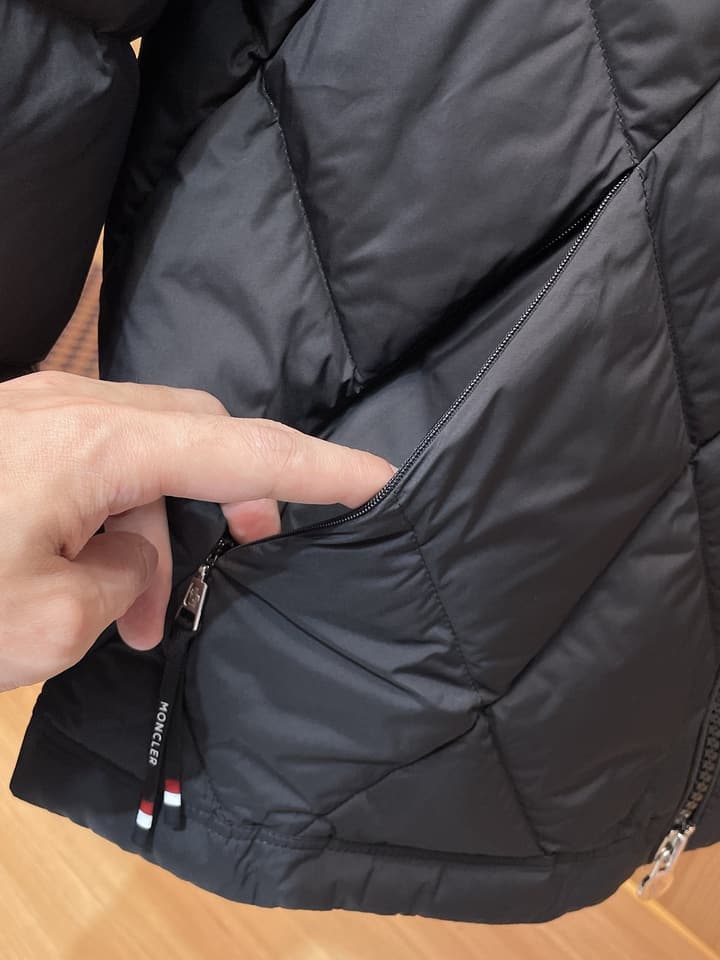Moncler Structural Tailored Down Jacket – 2025 Collection in Diamond Quilted Black