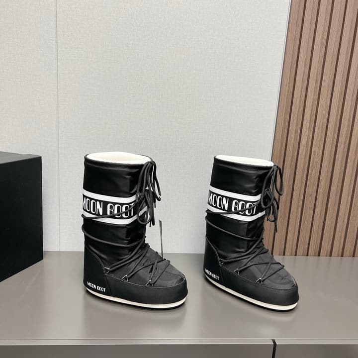 Moon Boot 2024FW Snow Boots in Matte Black