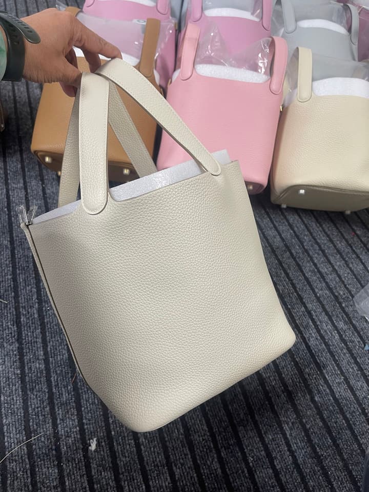 Unknown Picotin 22cm Bucket Bag