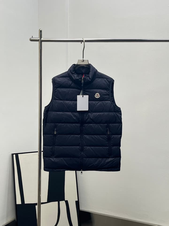 Moncler Solid Logo Down Vest – 25SS in Classic Black