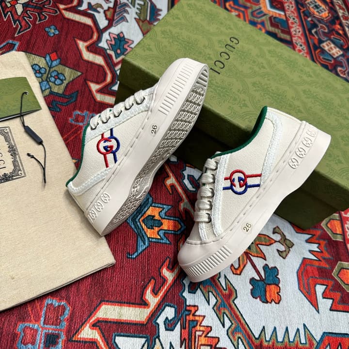 Gucci Kids Footwear – Kids Collection in Beige Plaid Slip-on