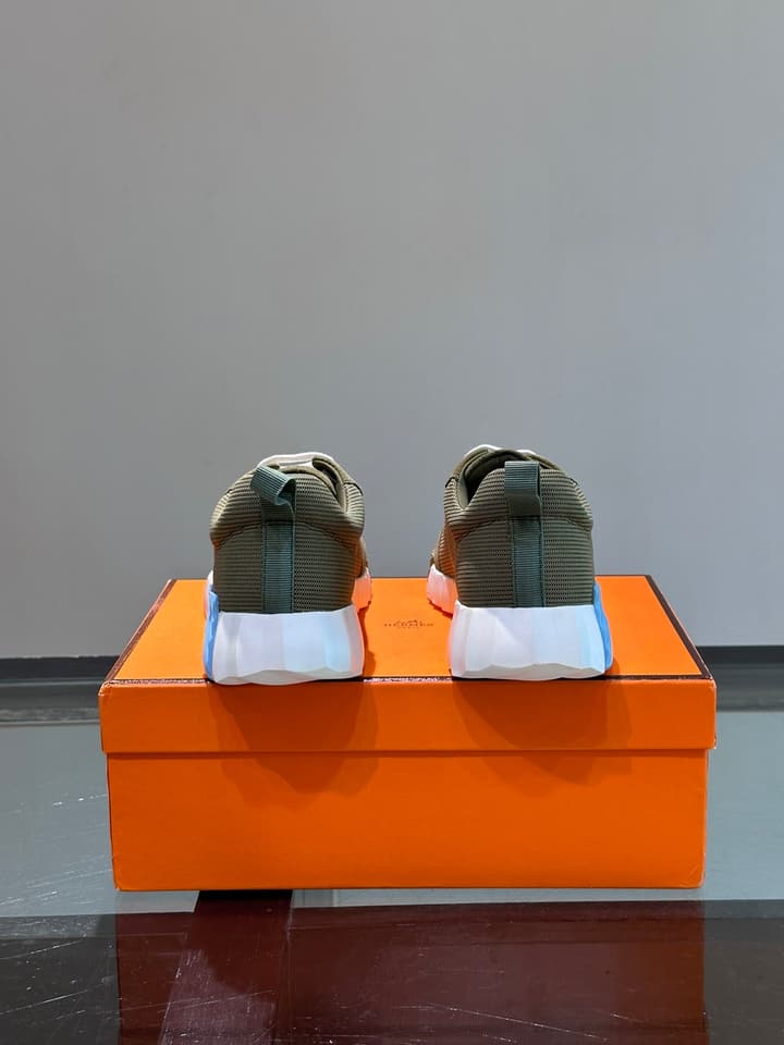 Hermès Bouncing Unisex Sneakers in Black
