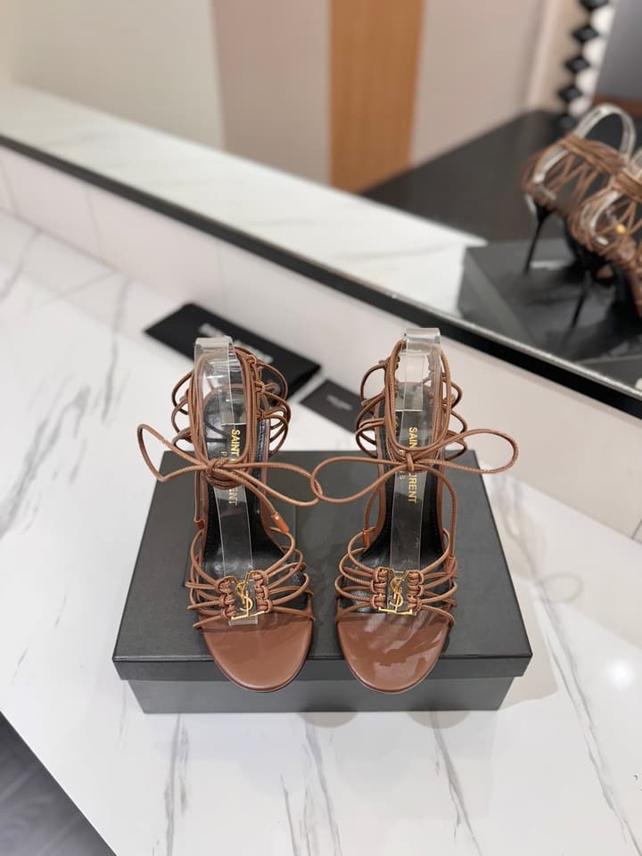 Saint Laurent Letter Buckle Pumps in Bright Gold