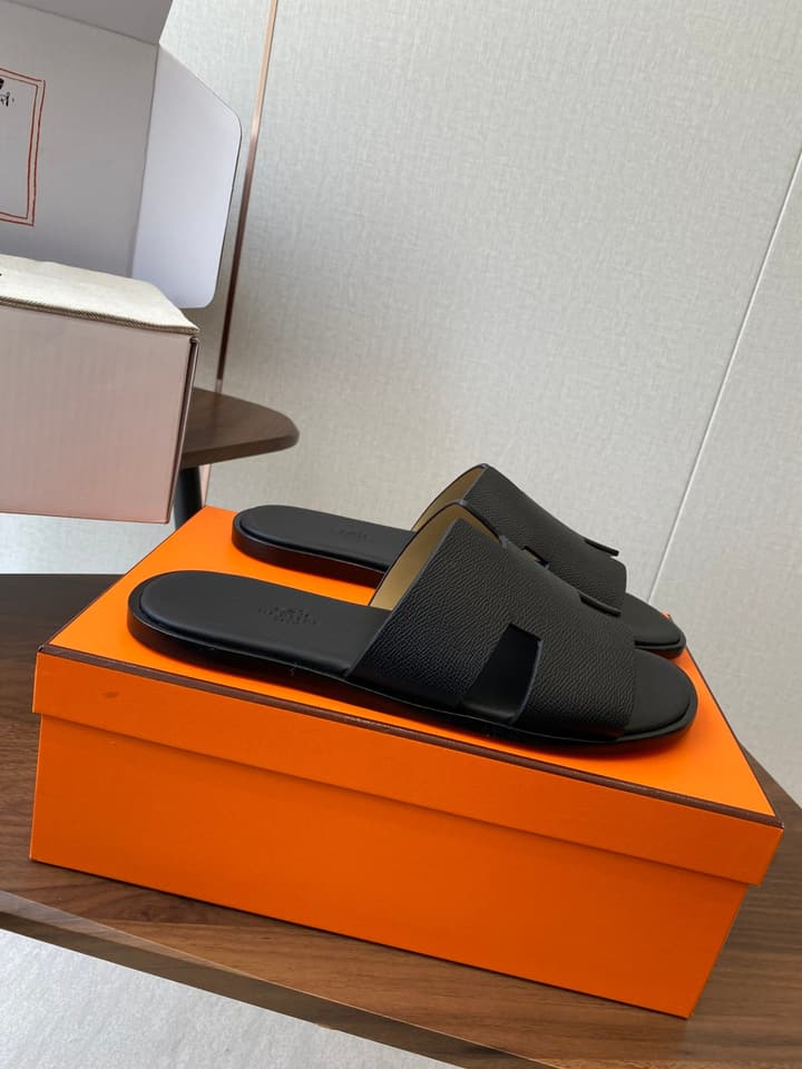 Hermès Izmir Series Men's H-Slide Sandals in Classic Black