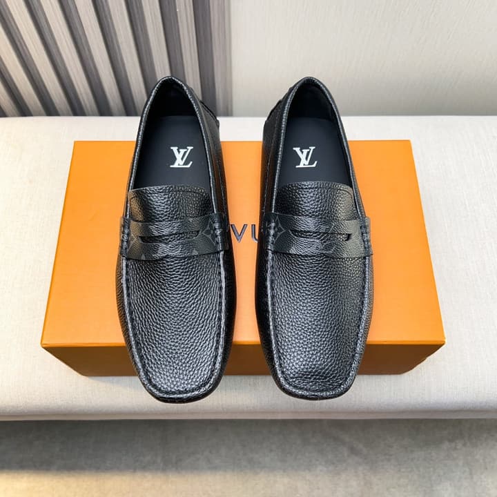 Louis Vuitton Pebbled Leather Driving Shoes in Black Textured Leather