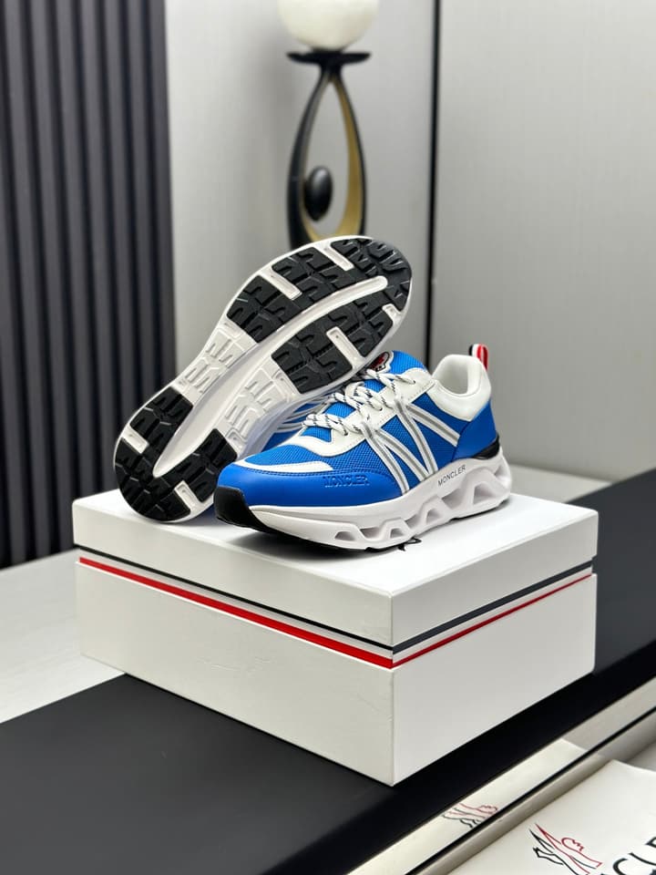 Moncler Trailgrip GTX Performance Running Shoes in Black