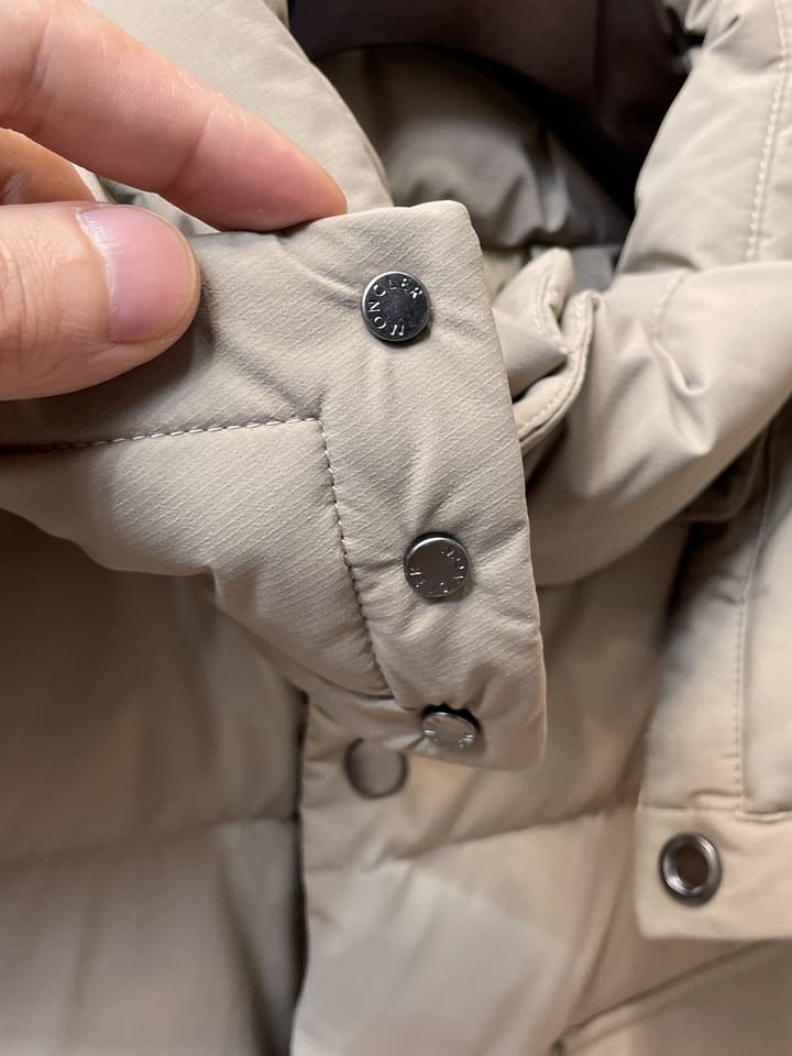 Moncler Designer Structural Down Jacket – 2025 Latest Model in Light Taupe Down Jacket