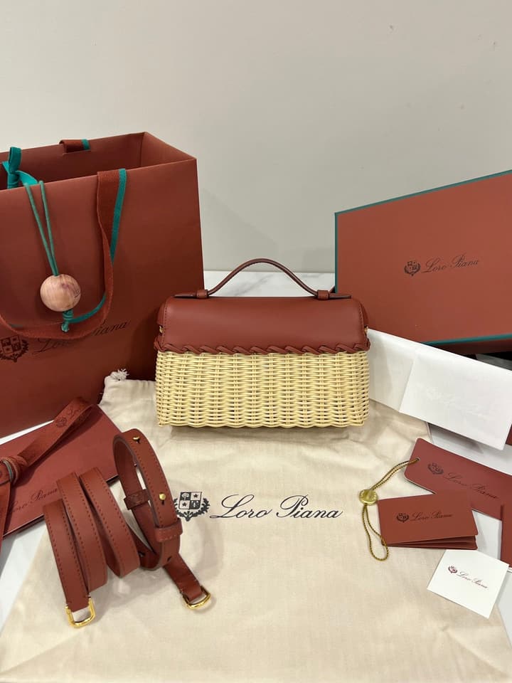 Loro Piana Extra Pocket L19 Bamboo and Leather Handbag in Pink