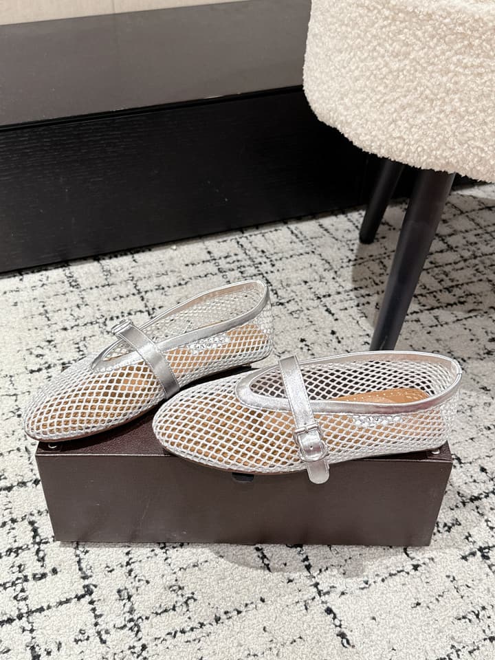 Alaïa Flat Mesh Ballet Flats – 25SS in Golden Beige Mesh