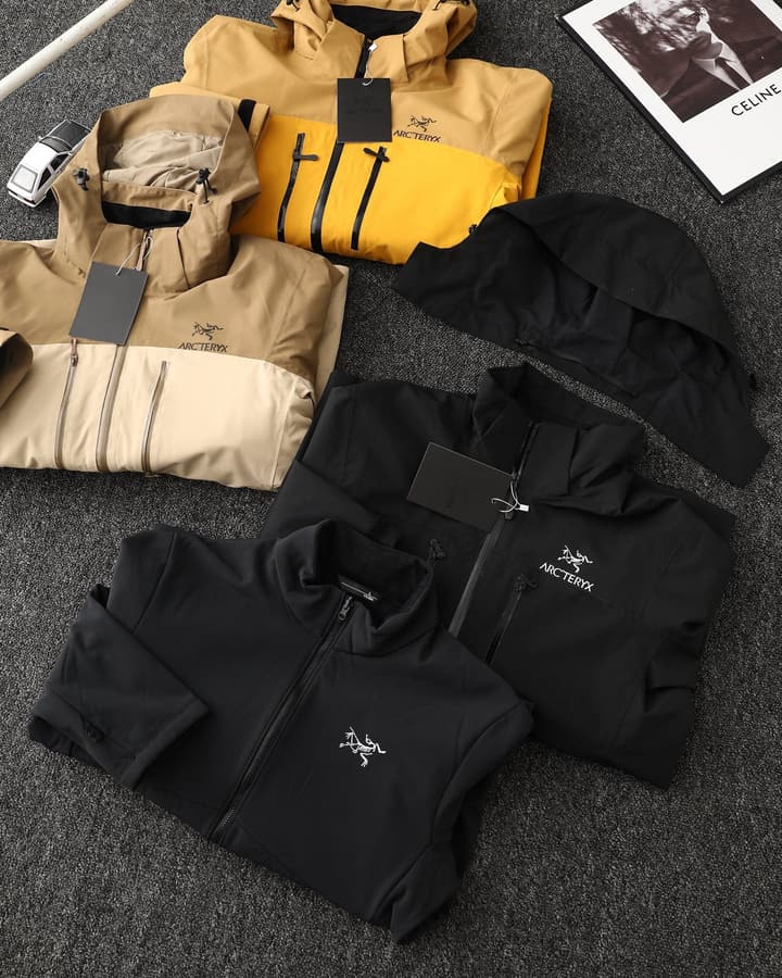 Arc'teryx 3-in-1 Detachable Windbreaker Jacket – 24FW in Black