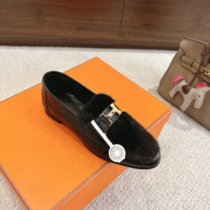 Hermès Mink Suede Loafers & Mules – Autumn/Winter Collection in Pale Tan Suede With Silver Hardware