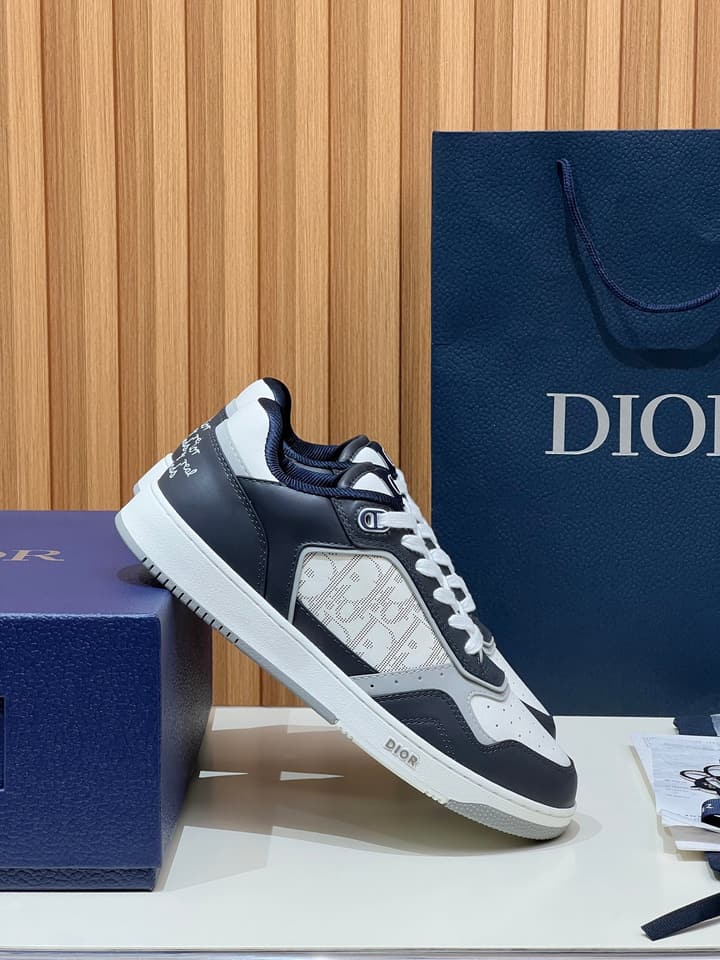 Dior B27 Couple's Sneakers – 2025 Collection in All Black With White Sole