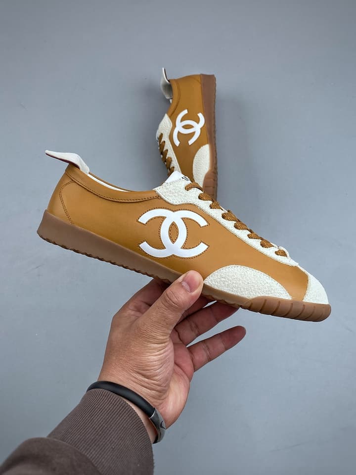 Chanel Panda German Training Sneakers – 2026 Spring/Summer Collection – 26P in Tan And White