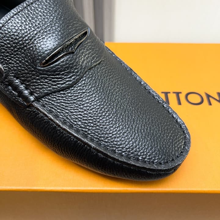 Louis Vuitton Pebbled Leather Driving Shoes in Black Textured Leather