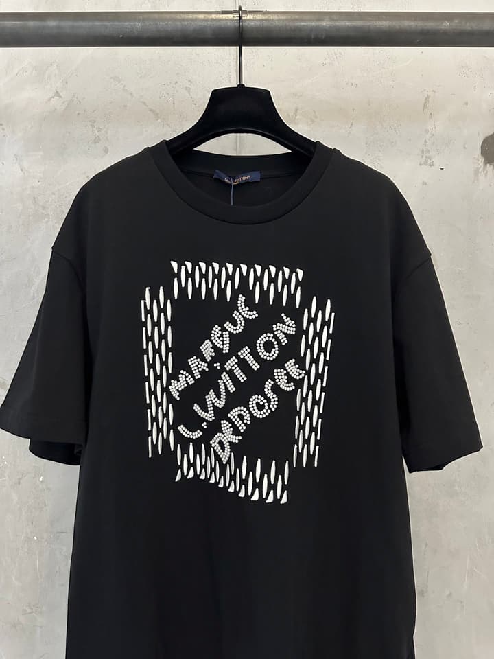 Louis Vuitton Embroidered Beaded Cotton T-Shirt – 25SS in Black