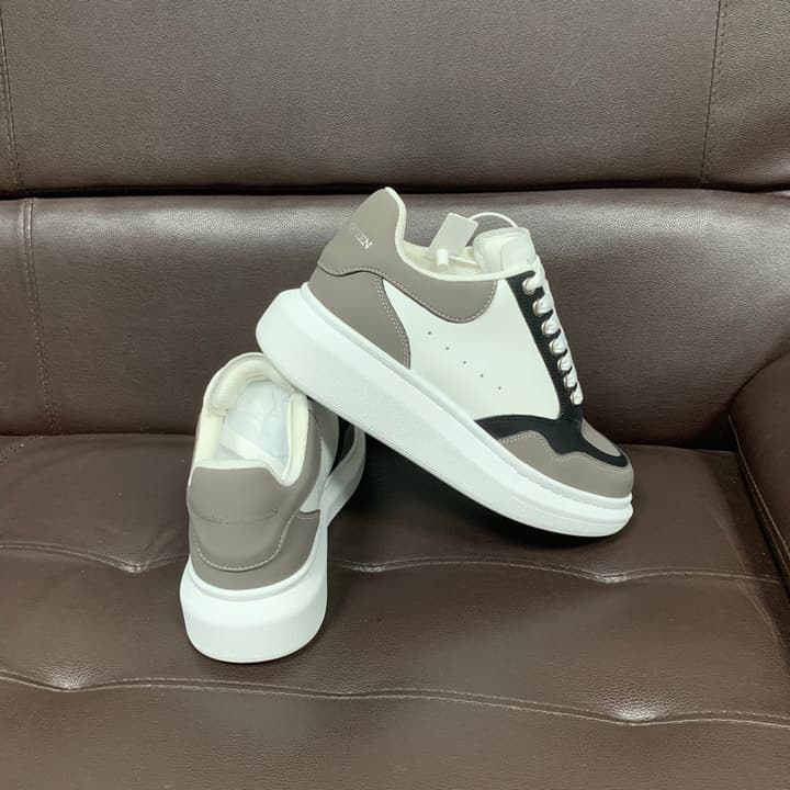 Alexander McQueen Unisex Sneakers in White And Grey Paneled