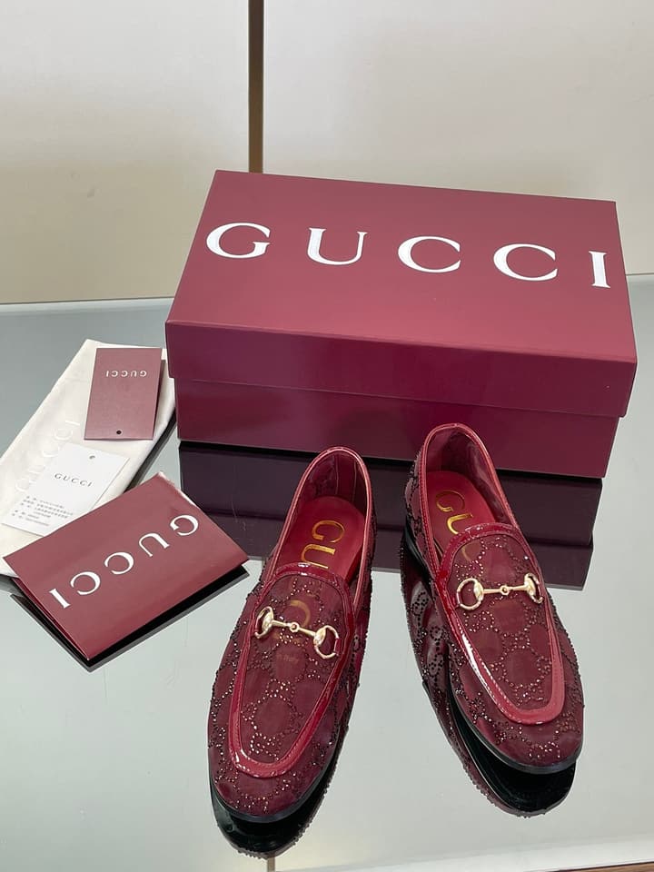 Gucci Patent Leather GG Crystal Loafers – FW25 in Black Patent Crystal Gg