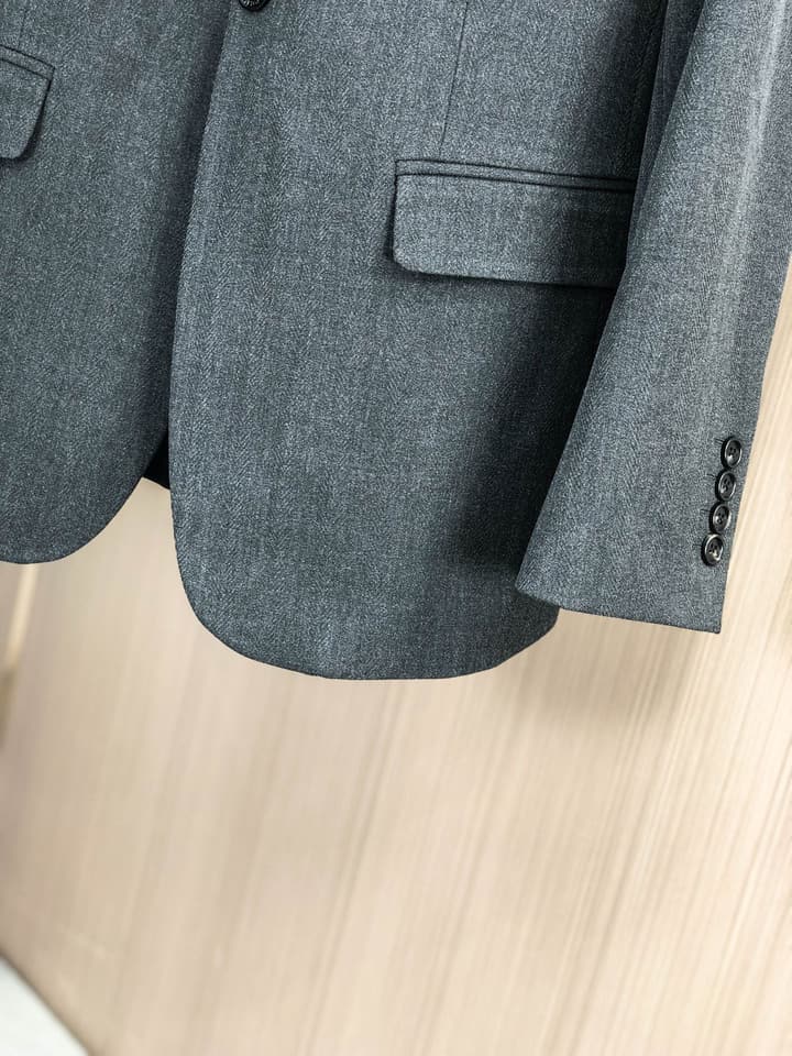 Louis Vuitton Men's Slim Fit Blend Suit Set – Autumn/Winter Collection in Dark Gray