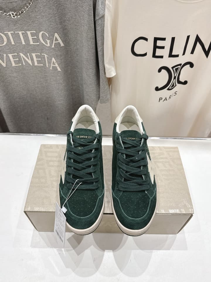 Golden Goose Distressed Sneakers in Light Pink