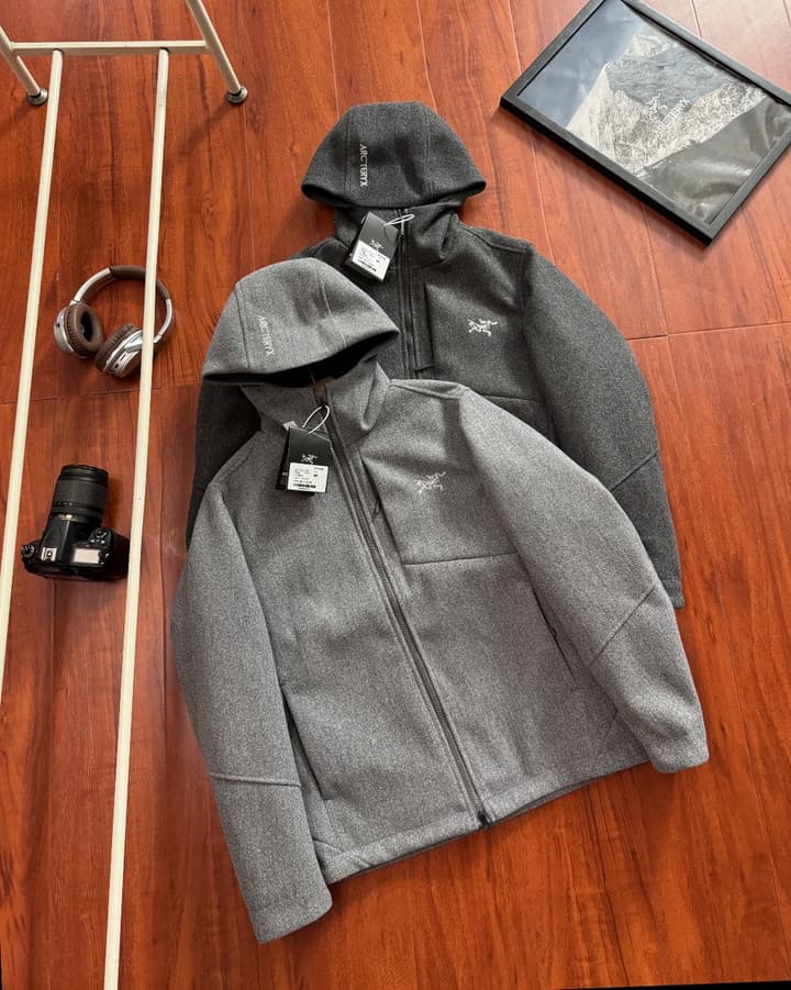 Arc'teryx Sawyer Wool Hoody Softshell Jacket in Dark Gray