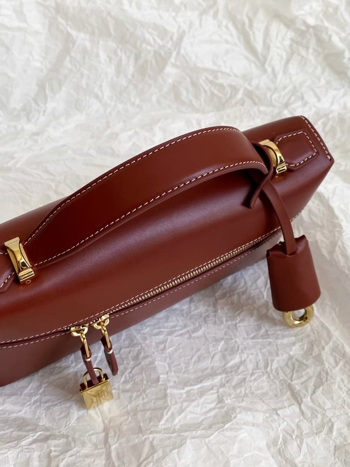 Loro Piana L23 Handbag – 23 cm in Brick Red