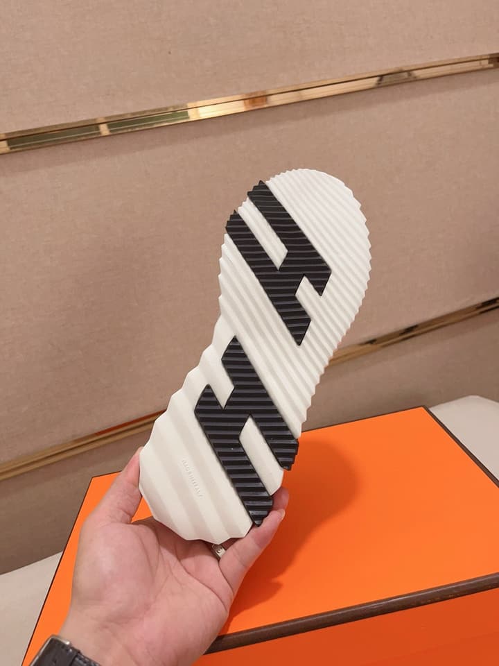 Hermès Men's Classic Driving Shoes in Charcoal With Blue Sole