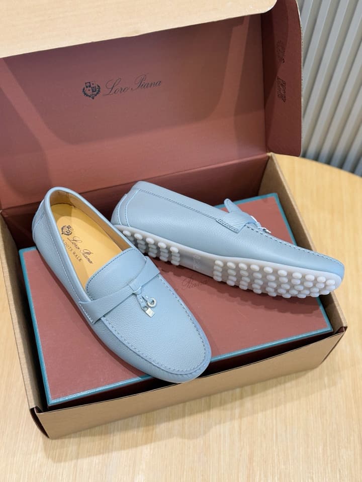 Loro Piana LP Italian Handmade Driving Shoes in Beige Suede Moccasin