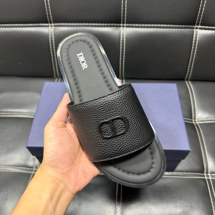 Dior Men's Pebbled Leather and Suede Slides – Spring/Summer Collection 2025 in Black Pebbled Leather Cross Strap