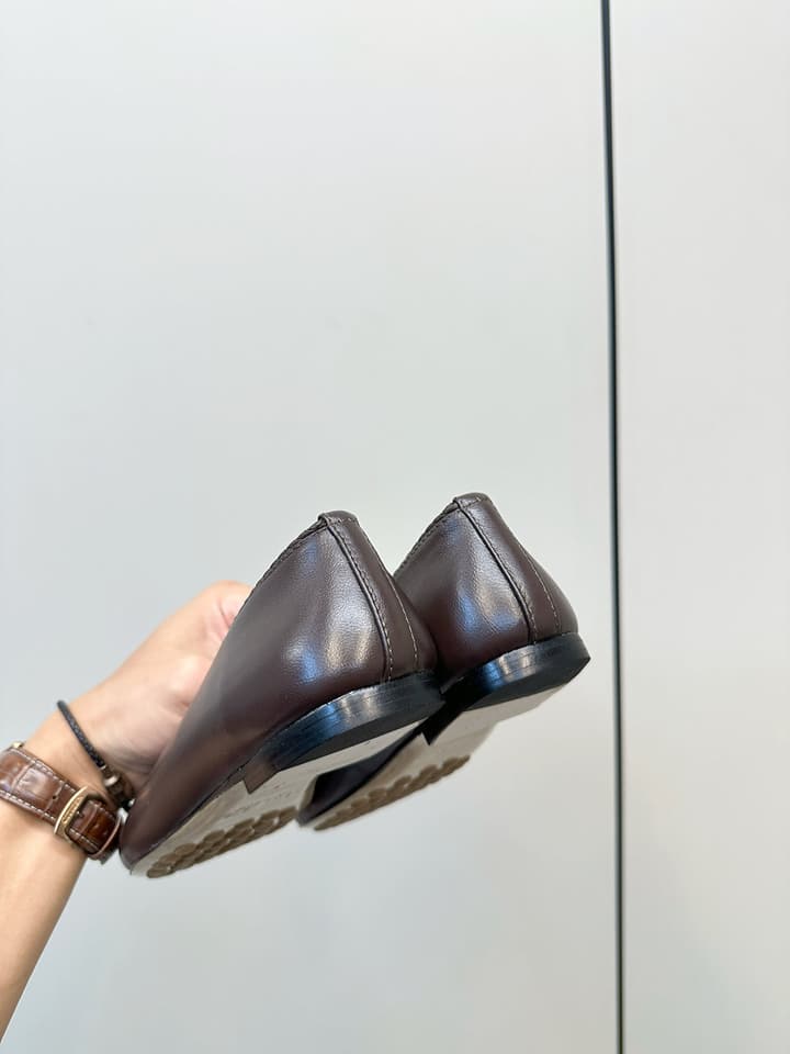 Bottega Veneta Woven Flats – 2025 Collection in Black