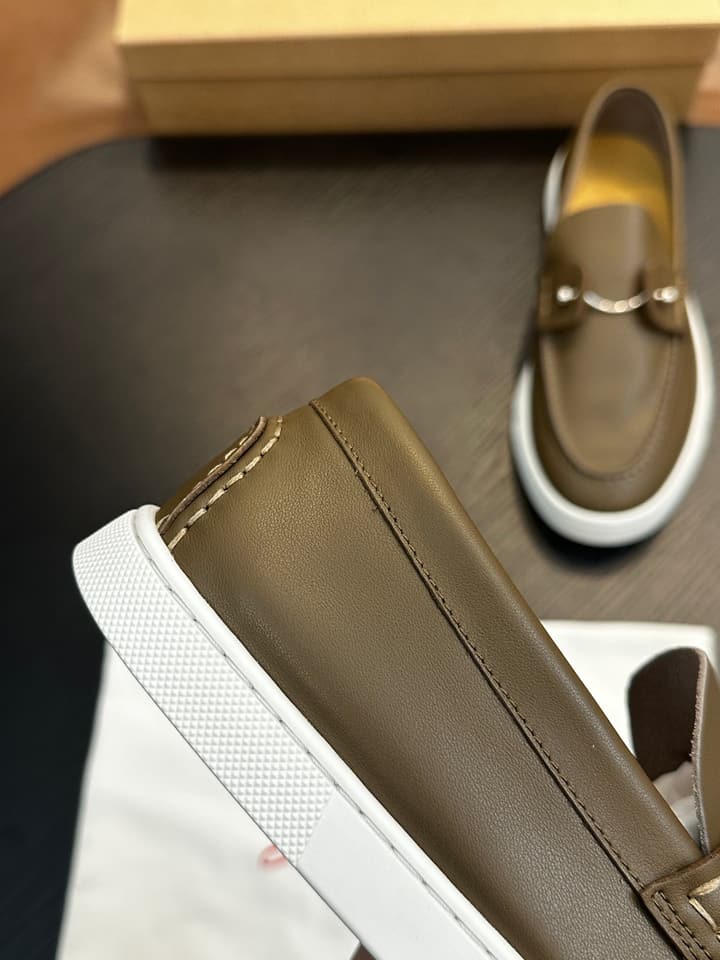 Christian Louboutin Men's Casual Sneakers in Light Grey