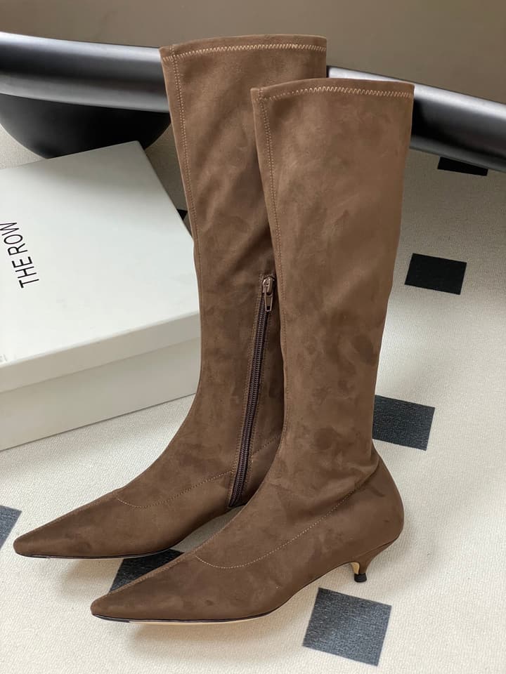 The Row Elastic Kitten Heel Boots – 2025 Fall Collection in Black Suede 3cm Heel
