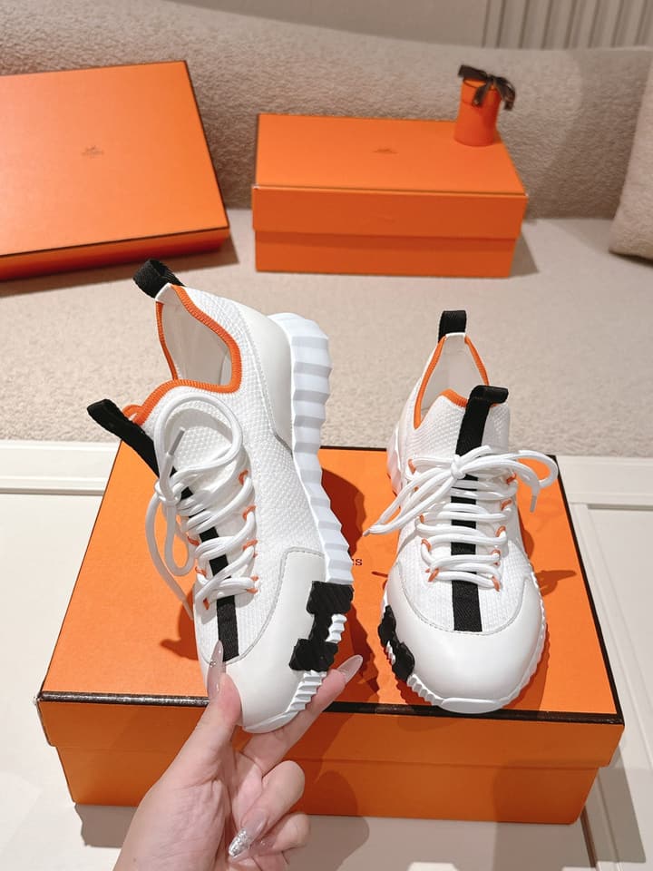 Hermès Classic Couple's Casual Sneakers in All Black