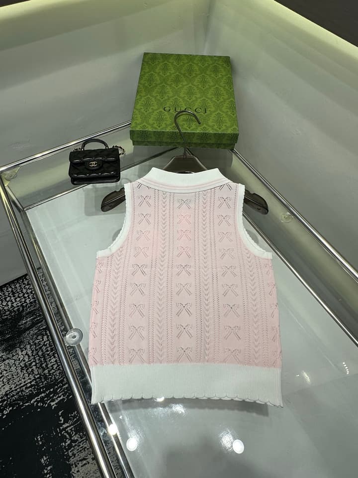 Dior Lapel Collar Knit Vest in Pink
