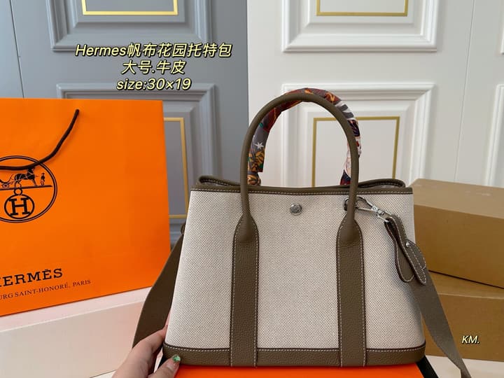 Hermès Canvas Garden Tote Bag in Light Canvas With Earth Tone Scarf