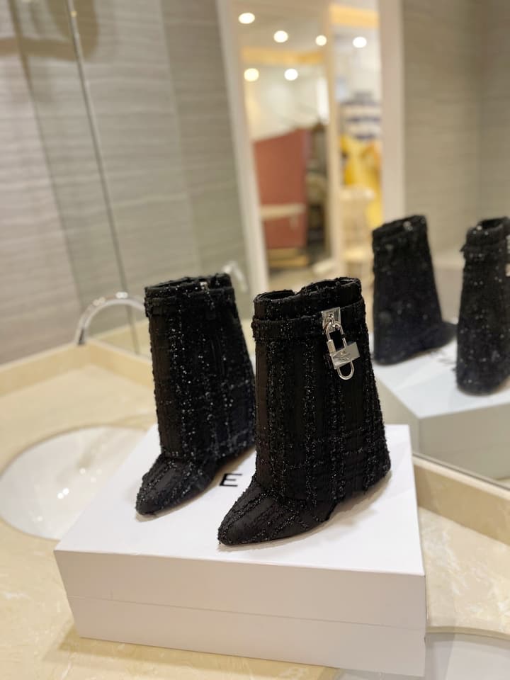 Givenchy Jacquard Plaid Lock Ankle Boots – 2023 SS Collection